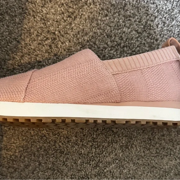 Toms Pink Knit Women's Sneakers - Picture 3 of 4